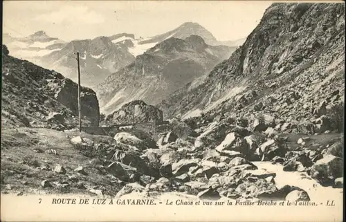 Gavarnie Gavarnie Le Chaos et vue sur Fausse Breche et le Taillon * /  /