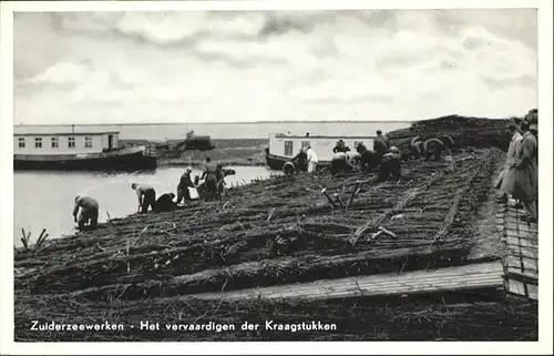 Zuiderzeewerken het vervaardigen der Kraagstukken *