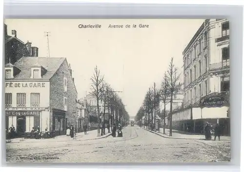 AK / Ansichtskarte Charleville Charleville Avenue Gare  * /  /