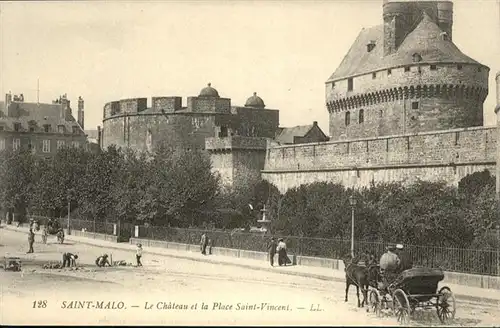 AK / Ansichtskarte Saint-Malo le Chateau la Place Saint-Vincent *