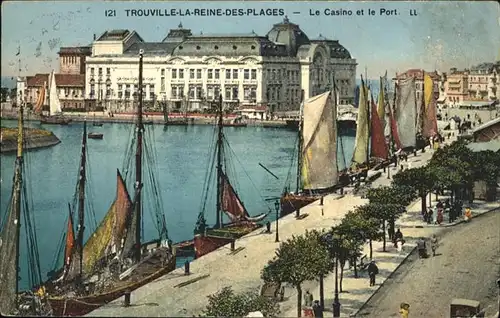 Trouville-la-Reine-des-Plages Casino Schiff /  /