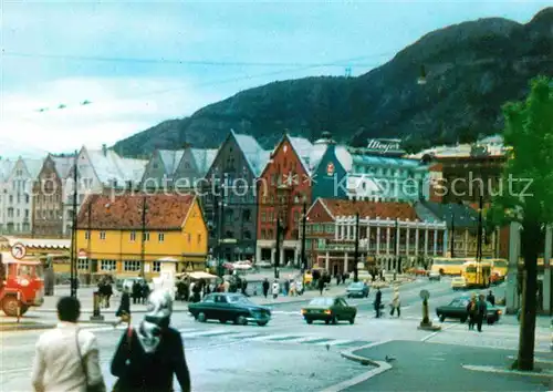 AK / Ansichtskarte Bergen Norwegen Fischmarkt und Bryggen Kat. Norwegen