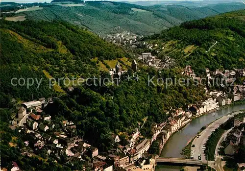 AK / Ansichtskarte Altena Lenne Bergstadt Burg ueber Lenne und Nettetal Fliegeraufnahme Kat. Altena