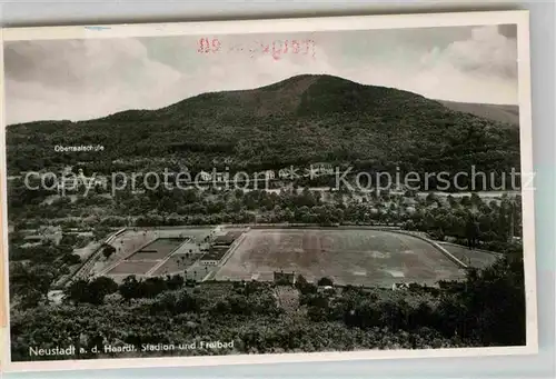 AK / Ansichtskarte Neustadt Haardt Stadion und Freibad Kat. Neustadt an der Weinstr.