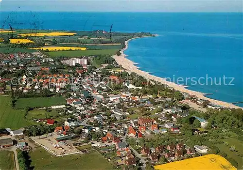 AK / Ansichtskarte Kellenhusen Ostseebad Fliegeraufnahme Strandpartie Kat. Kellenhusen (Ostsee)