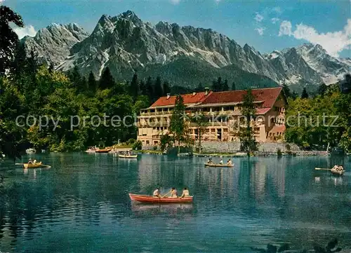AK / Ansichtskarte Grainau Hotel Badersee Bootfahren Wettersteingebirge Kat. Grainau