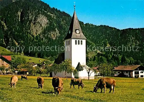 AK / Ansichtskarte Bad Oberdorf Viehweide Kuehe Kirche Kat. Bad Hindelang