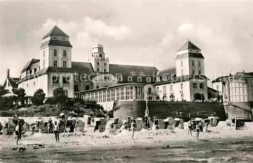 AK / Ansichtskarte Binz Ruegen Strand Kurhaus Kat. Binz