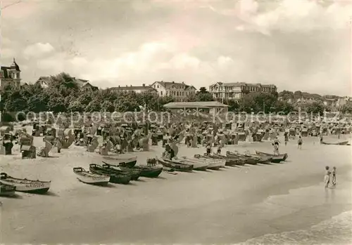 AK / Ansichtskarte Ahlbeck Ostseebad Strand Boote Kat. Heringsdorf Insel Usedom