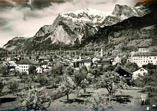 AK / Ansichtskarte Maienfeld mit Falknis Kat. Maienfeld