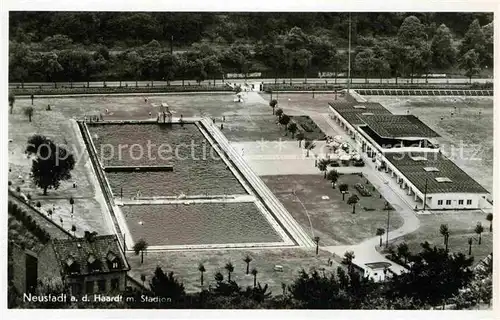 AK / Ansichtskarte Neustadt Haardt Stadion  Kat. Neustadt an der Weinstr.