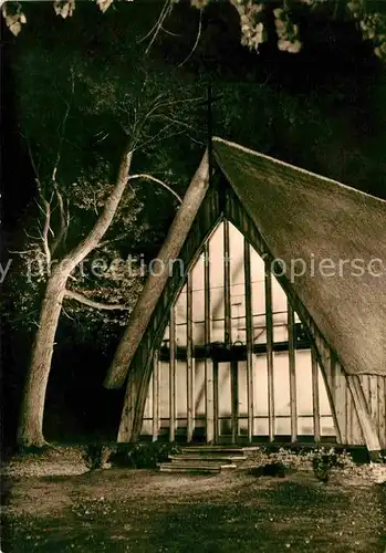 AK / Ansichtskarte Ahrenshoop Ostseebad Kirche mit Reetdach Kat. Ahrenshoop