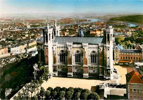 AK / Ansichtskarte Lyon France Basilique Notre Dame de Fourviere dominant toute la Ville Kat. Lyon