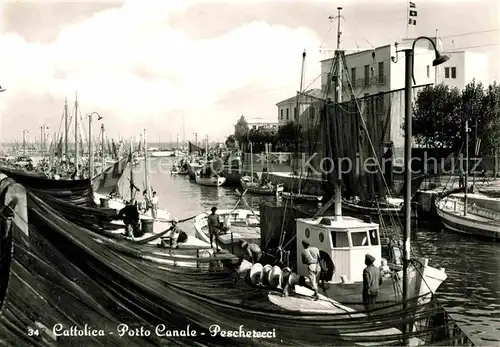 AK / Ansichtskarte Cattolica Porto Canale Pescherecci Kat. Cattolica