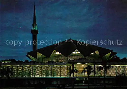 AK / Ansichtskarte Kuala Lumpur Night scene of Masjid Negara Moschee Kat. Kuala Lumpur