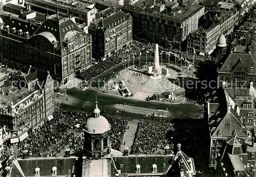 AK / Ansichtskarte Amsterdam Niederlande Dam met Nationaal Monument Fliegeraufnahme  Kat. Amsterdam