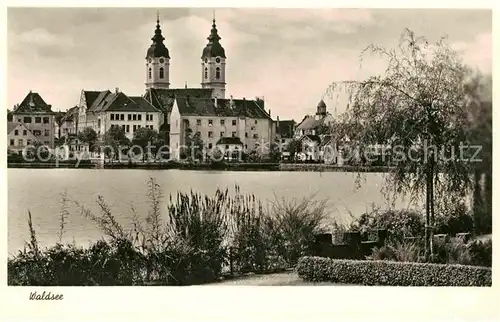 AK / Ansichtskarte Bad Waldsee Stadtsee Stiftskirche  Kat. Bad Waldsee