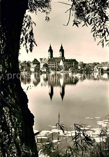 AK / Ansichtskarte Bad Waldsee Stadtsee Stiftskirche  Kat. Bad Waldsee