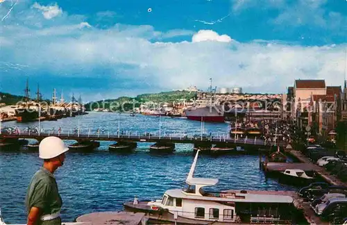 AK / Ansichtskarte Curacao Niederlaendische Antillen Willemstad Santa Anna Bay Pontoon Bridge Kat. Niederlaendische Antillen