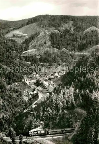 AK / Ansichtskarte Triberg Schwarzwald Panorama mit Schwarzwaldbahn Kat. Triberg im Schwarzwald