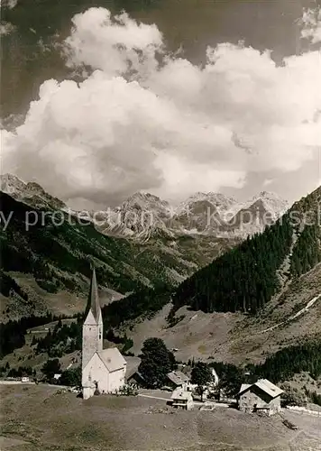 AK / Ansichtskarte Mittelberg Kleinwalsertal Kirche Kat. Oesterreich