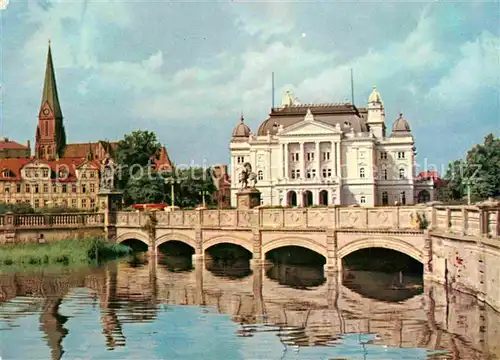 AK / Ansichtskarte Schwerin Mecklenburg Staatstheater und Dom Bruecke Kat. Schwerin