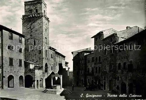 AK / Ansichtskarte San Gimignano Piazza della Cisterna