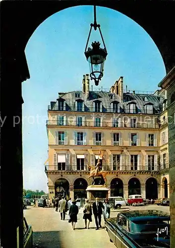 AK / Ansichtskarte Paris Place des Pyramides et Statue de Jeanne d Arc Kat. Paris