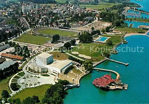 AK / Ansichtskarte Bregenz Bodensee Fliegeraufnahme Kongre?haus Festspielb?hne Trib?ne Schwimmbad Stadion Segelhafen