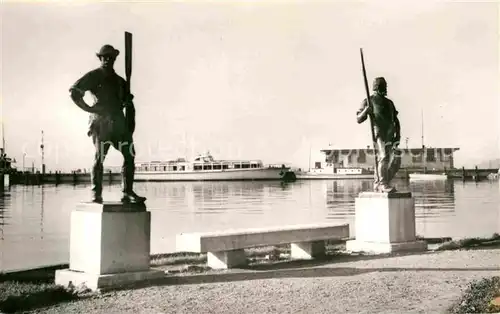 AK / Ansichtskarte Balatonfuered Revesz es Halasz c. szobrok Denkmal Statuen Kat. Ungarn