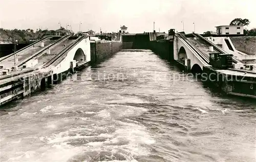 AK / Ansichtskarte Panama Panama Canal Gatun Locks Kat. Panama