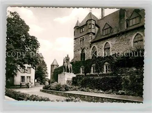 AK / Ansichtskarte Solingen Schloss Burg Denkmal Graf Engelbert II Kat. Solingen