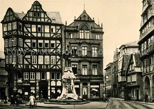 AK / Ansichtskarte Giessen Lahn Marktplatz mit Kriegerdenkmal Kat. Giessen