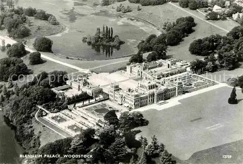 AK / Ansichtskarte Woodstock Oxfordshire Blenheim Palace aerial view