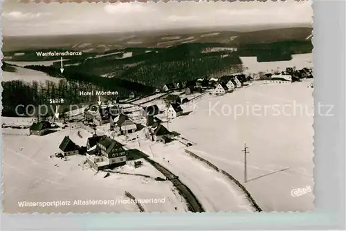 AK / Ansichtskarte Altastenberg Winterlandschaft Flugbild Kat. Winterberg