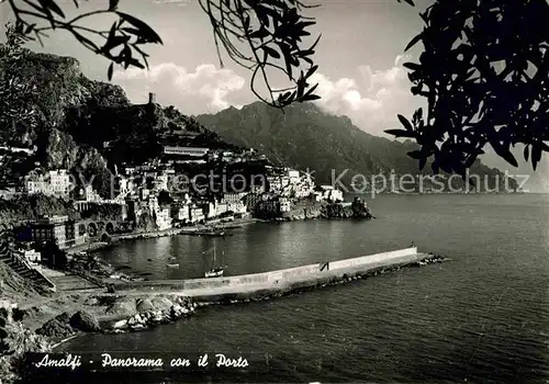 AK / Ansichtskarte Amalfi Hafen Kat. Amalfi