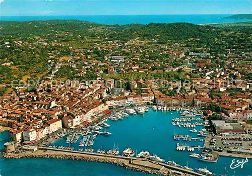 AK / Ansichtskarte Saint Tropez Var Vue aerienne Le port Kat. Saint Tropez