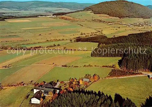 AK / Ansichtskarte Schmallenberg Fliegeraufnahme Jugendherberge im Lenninghof Kat. Schmallenberg