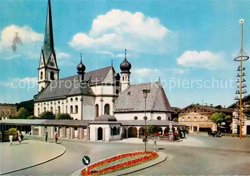 AK / Ansichtskarte Prien Chiemsee Pfarrkirche Maibaum Kat. Prien a.Chiemsee