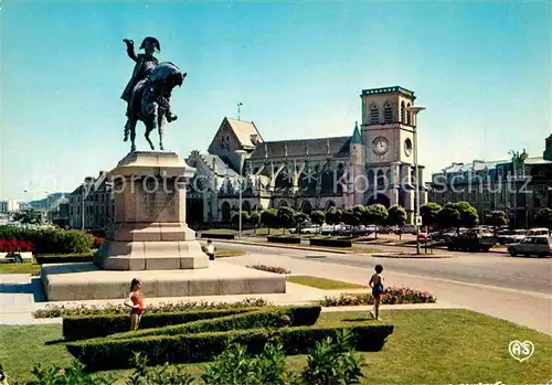 AK / Ansichtskarte Cherbourg Octeville Basse Normandie Statue de Napoleon Eglise de la Trinite Kat. Cherbourg Octeville