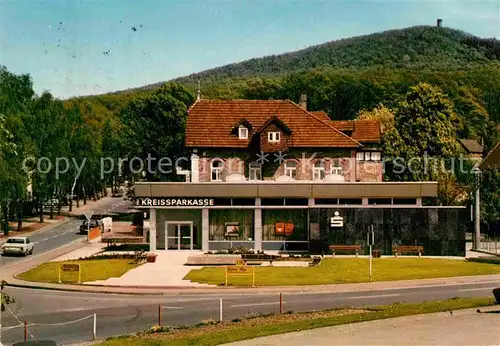 AK / Ansichtskarte Schieder Schwalenberg Kreissparkasse Blick zum Kahlenberg Heilklimatischer Kurort Kat. Schieder Schwalenberg