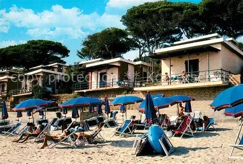 AK / Ansichtskarte Follonica Bungalows Strand Kat. Follonica