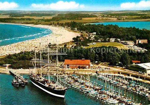 AK / Ansichtskarte Travemuende Ostseebad Fliegeraufnahme Segelschiff Kat. Luebeck