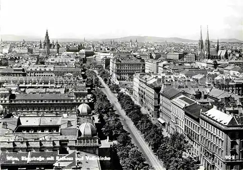 AK / Ansichtskarte Wien Ringstrasse mit Rathaus und Votivkirche Kat. Wien