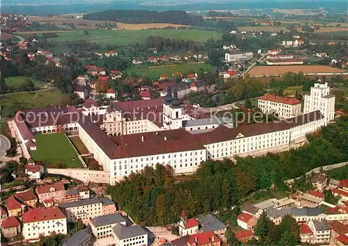 AK / Ansichtskarte Kremsmuenster Benediktinerstift Fliegeraufnahme Kat. Kremsmuenster