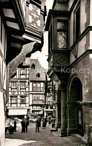 AK / Ansichtskarte Bernkastel Kues Am Rathaus Kat. Bernkastel Kues