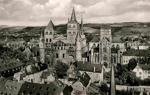 AK / Ansichtskarte Trier Dom und Liebfrauenkirche Kat. Trier