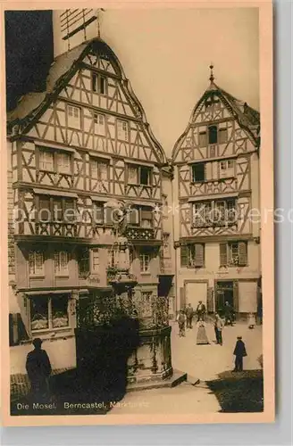 AK / Ansichtskarte Bernkastel Kues Marktplatz Brunnen Kat. Bernkastel Kues