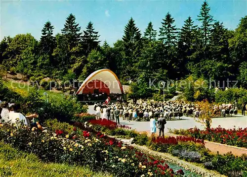 AK / Ansichtskarte Winterberg Hochsauerland Kurpark im Helletal Konzert Kat. Winterberg