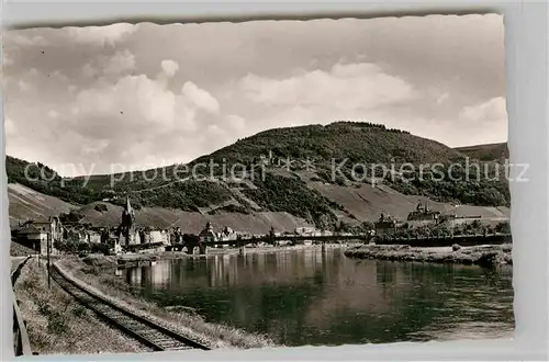 AK / Ansichtskarte Bernkastel Kues Moselpartie mit Burgruine Landshut Kat. Bernkastel Kues